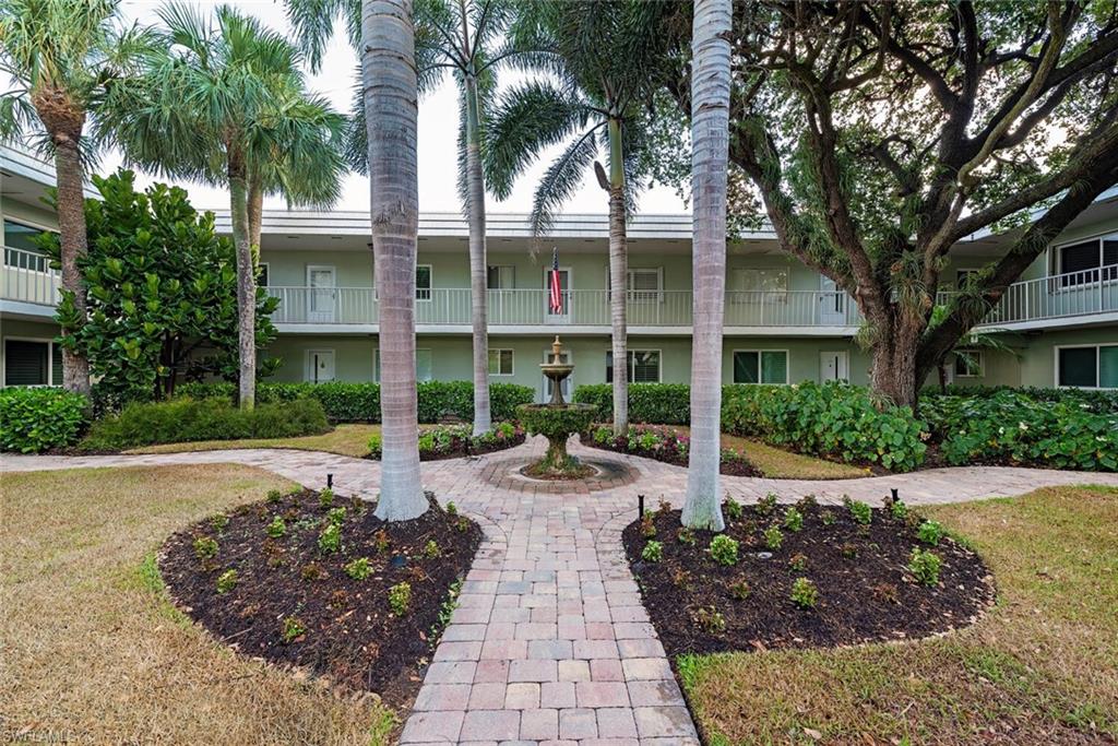 Details for 513 Broad Ave S 513, NAPLES, FL 34102