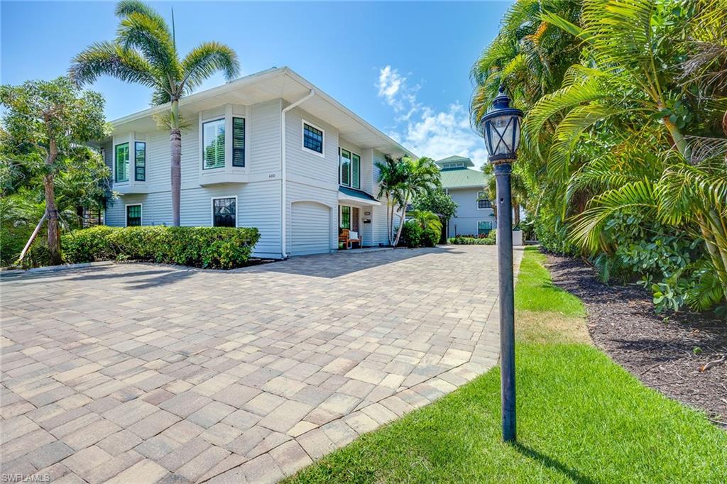 Details for 392 7th Ave S 4, NAPLES, FL 34102