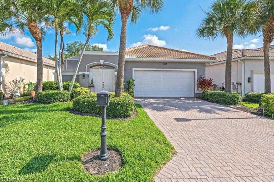 Details for 267 Glen Eagle Cir, NAPLES, FL 34104