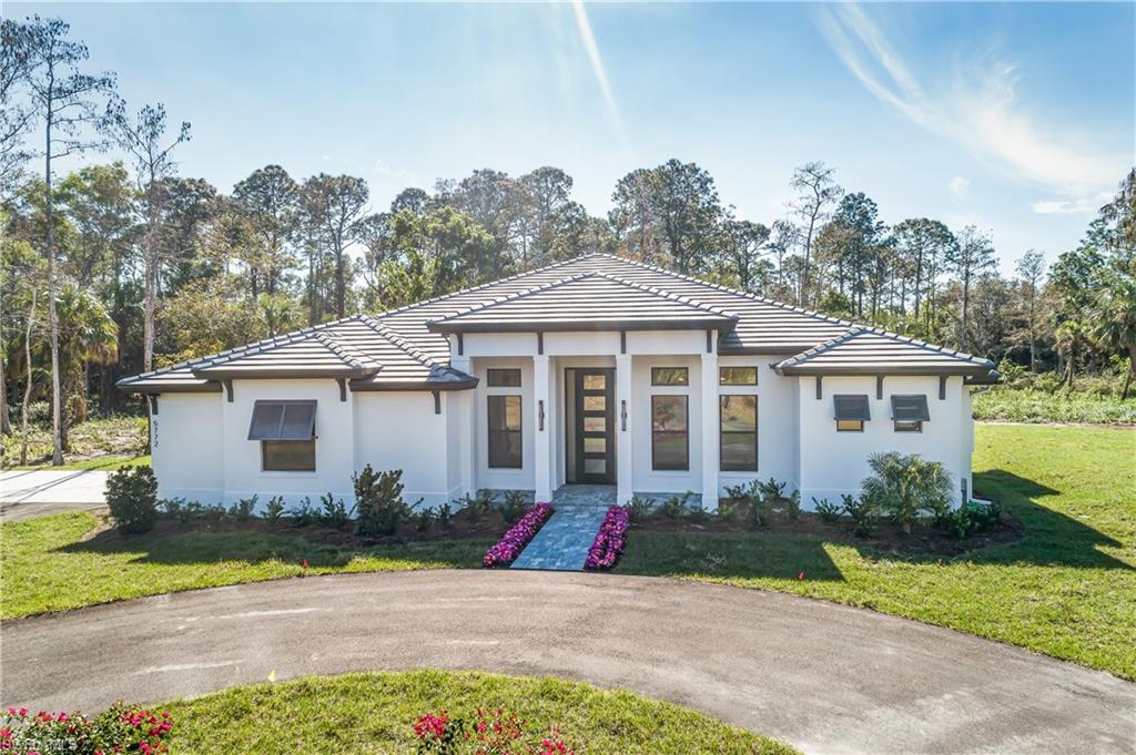 Details for 5772 Green Blvd, NAPLES, FL 34116