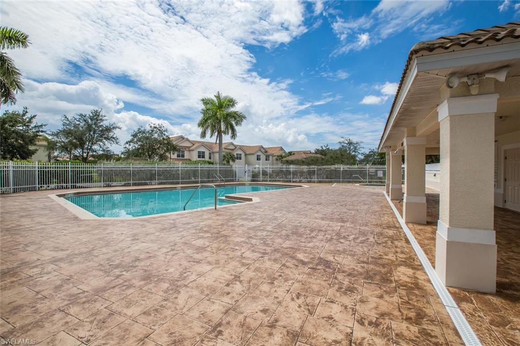 Details for 836 Hampton Cir 171, NAPLES, FL 34105