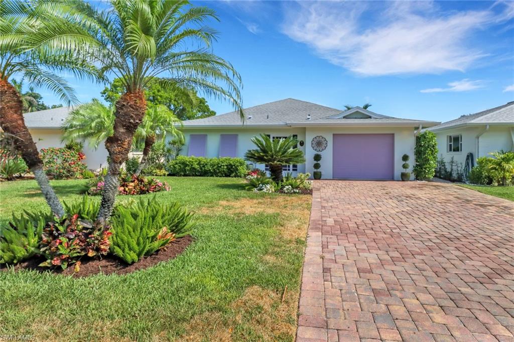 Details for 14 Rivard Rd 7, NAPLES, FL 34112