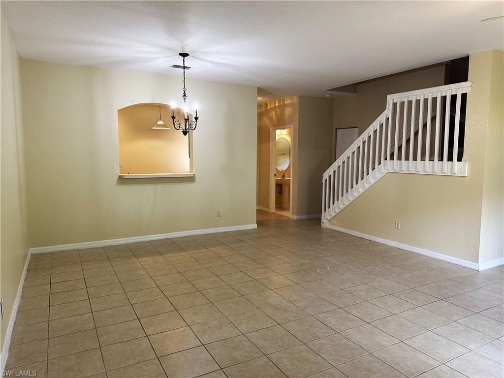 Image 3 of 30 For 9638 Roundstone Cir