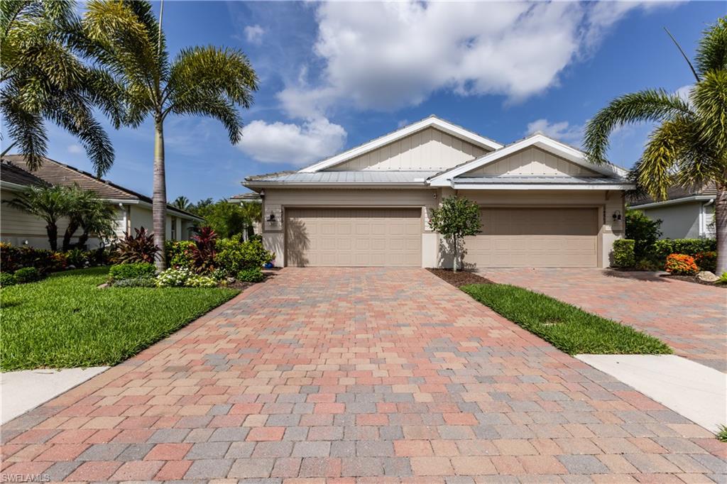 Details for 14859 Edgewater Cir, NAPLES, FL 34114