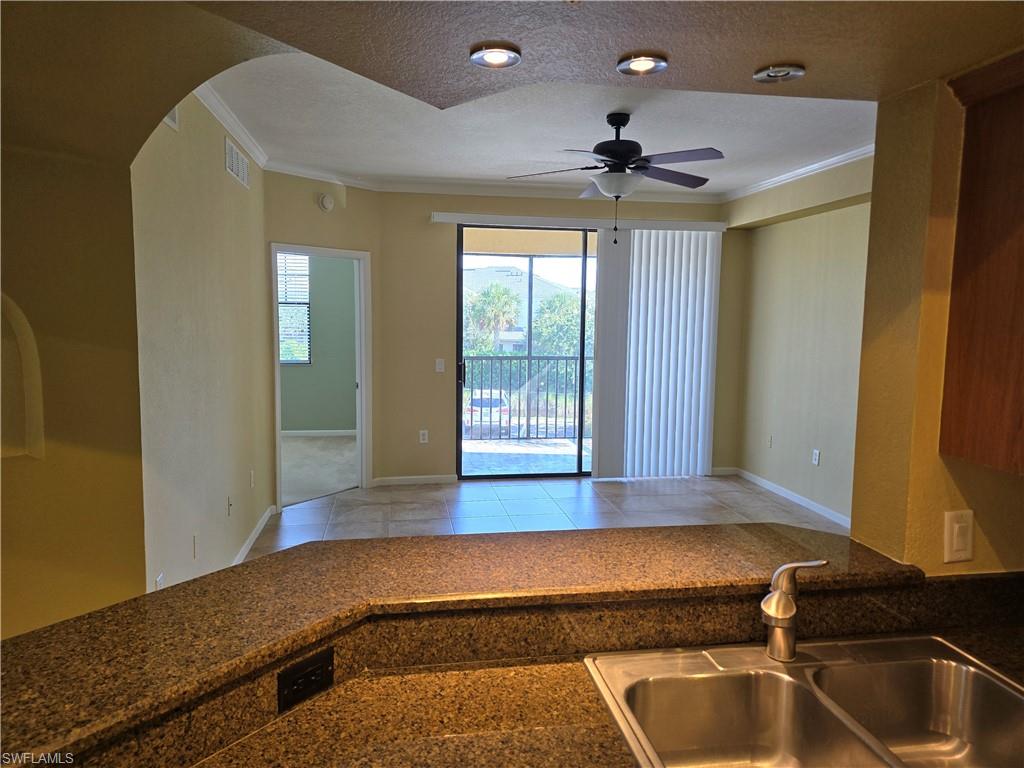 Image 10 of 43 For 12940 Positano Cir 201