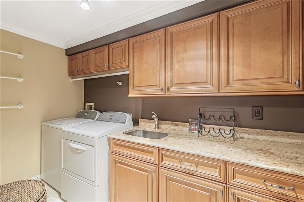 Image 16 of 17 For 8471 Abbington Cir 1111