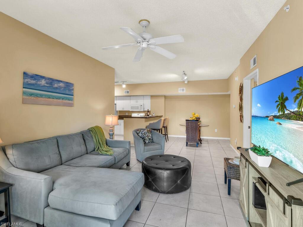 Image 3 of 19 For 1820 Florida Club Cir 2209