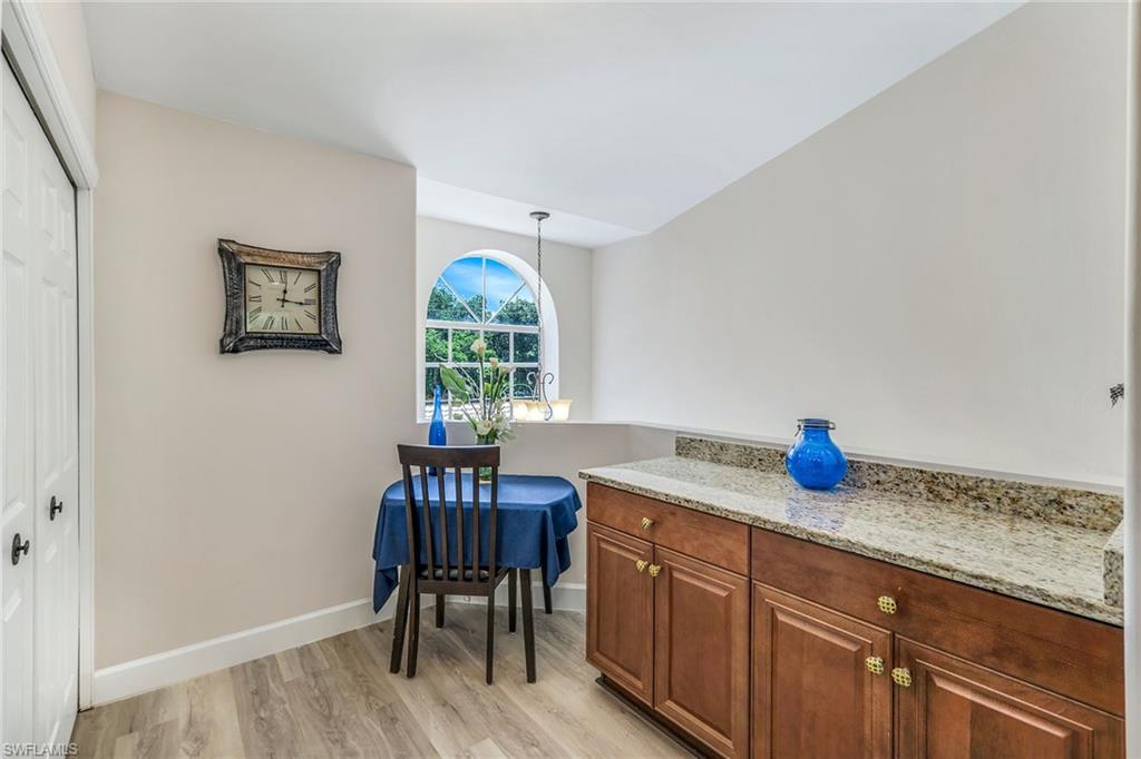 Image 15 of 41 For 28072 Cavendish Ct 2212