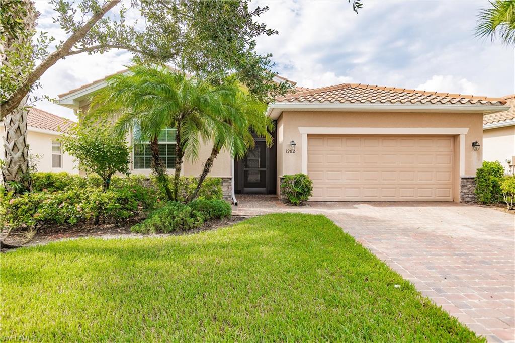 Details for 1982 Fairmont Ln, NAPLES, FL 34120