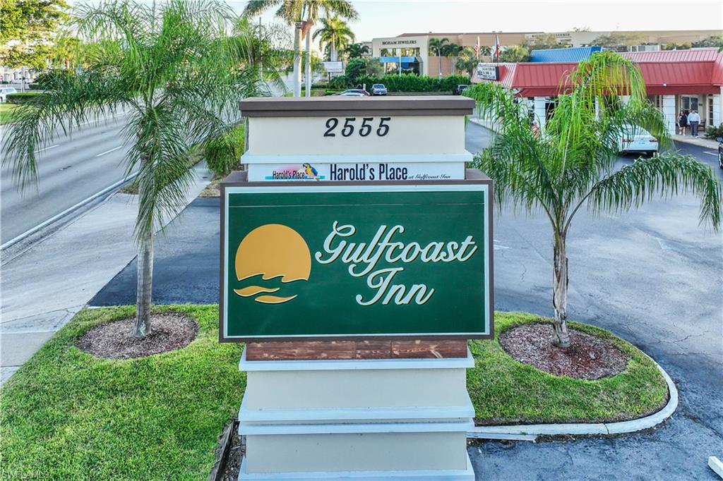 Image 10 of 11 For 2555 Tamiami Trl N 208