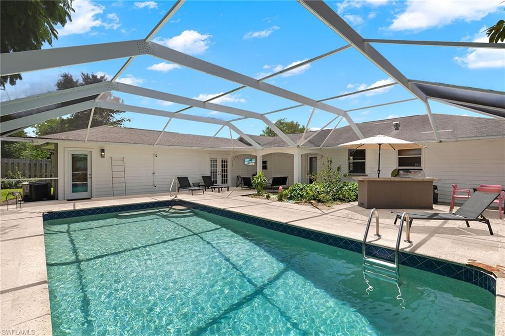 Details for 1109 Alhambra Cir, NAPLES, FL 34103