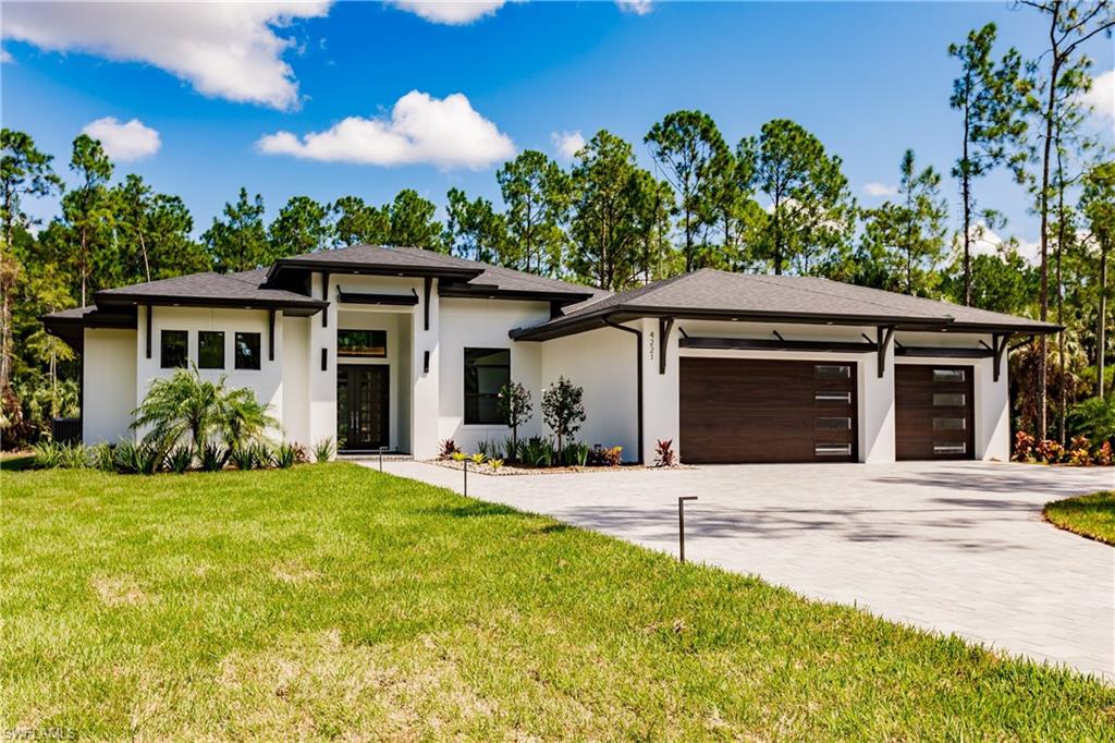 Details for 4221 7th Ave Nw, NAPLES, FL 34119