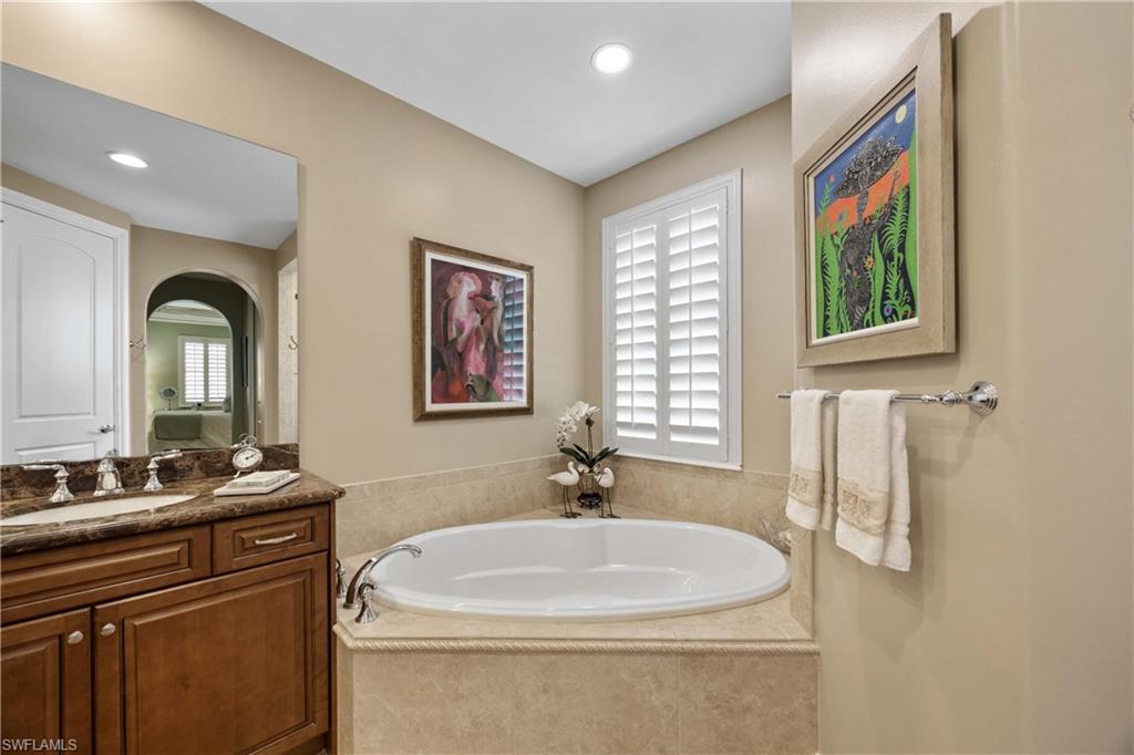 Image 15 of 47 For 17721 Via Bella Acqua Ct 802