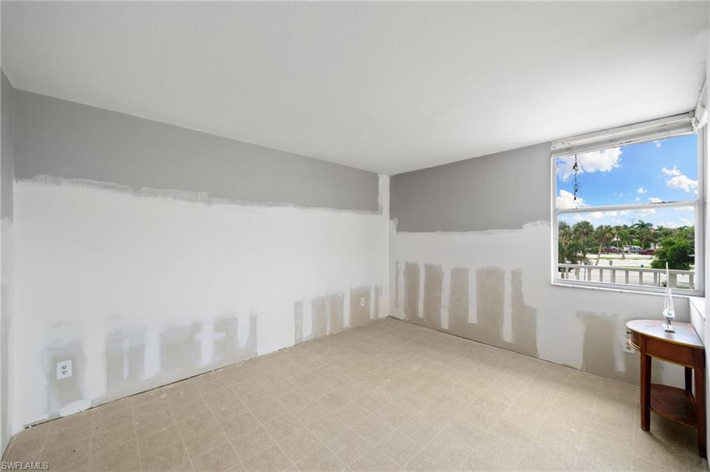 Image 11 of 40 For 7330 Estero Blvd 107