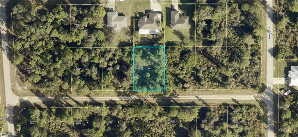 Listing Details for 915 Abbey St E, LEHIGH ACRES, FL 33974