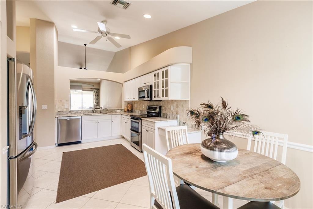 Image 31 of 46 For 8440 Ibis Cove Cir B260