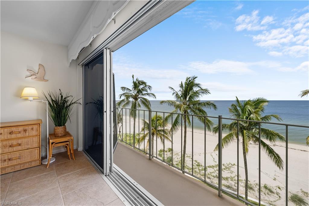 Details for 2011 Gulf Shore Blvd N 44, NAPLES, FL 34102