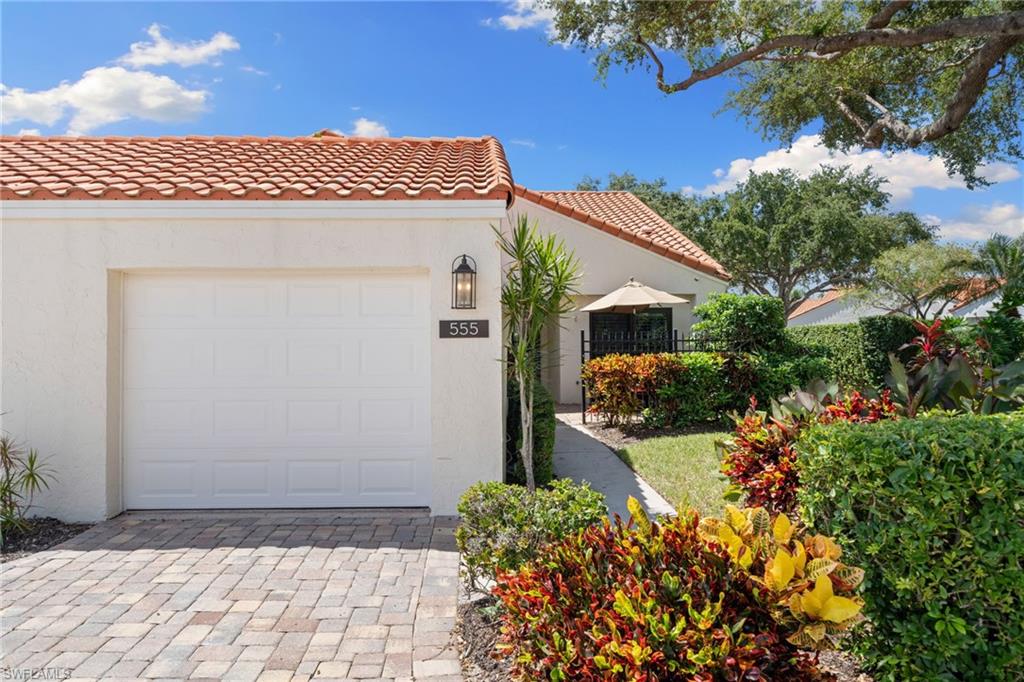 Details for 555 Beachwalk Cir, NAPLES, FL 34108