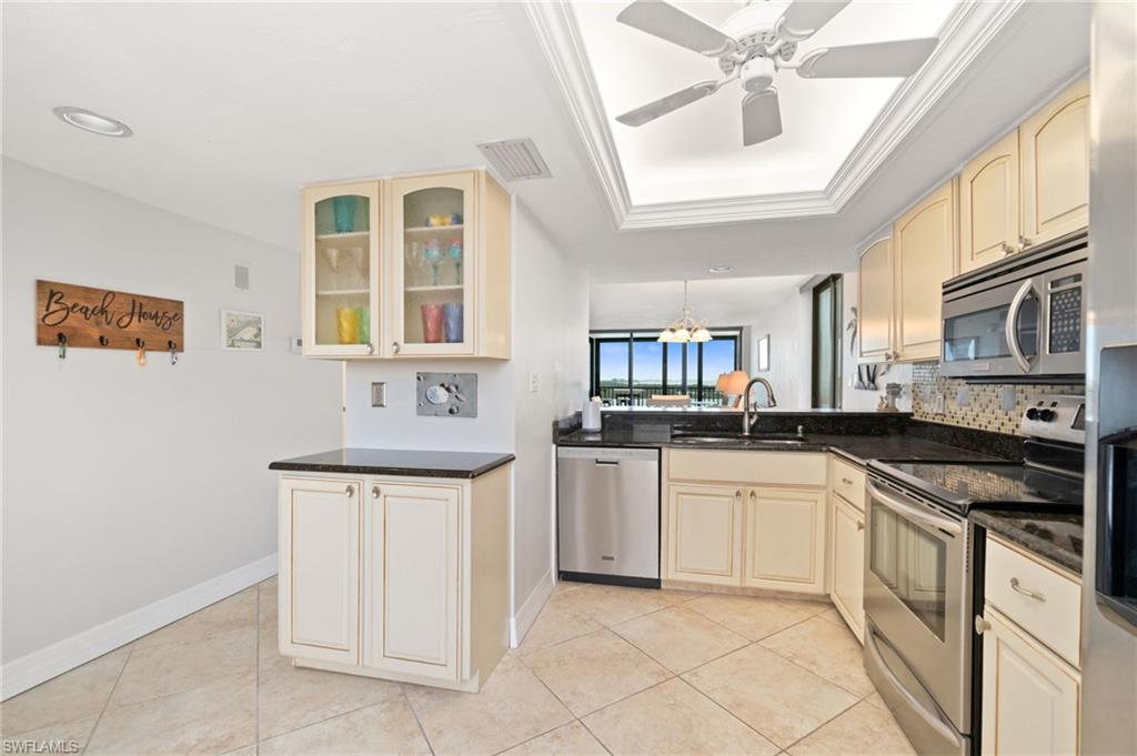 Image 9 of 37 For 8400 Estero Blvd 805