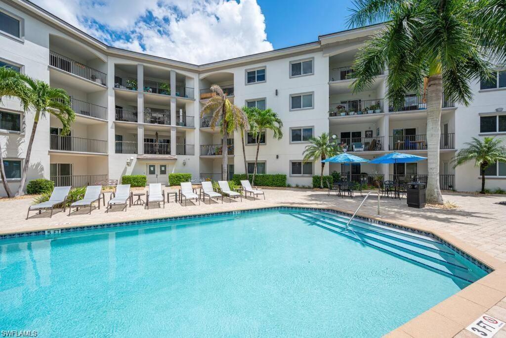 Details for 1100 Pine Ridge Rd #301b, NAPLES, FL 34103