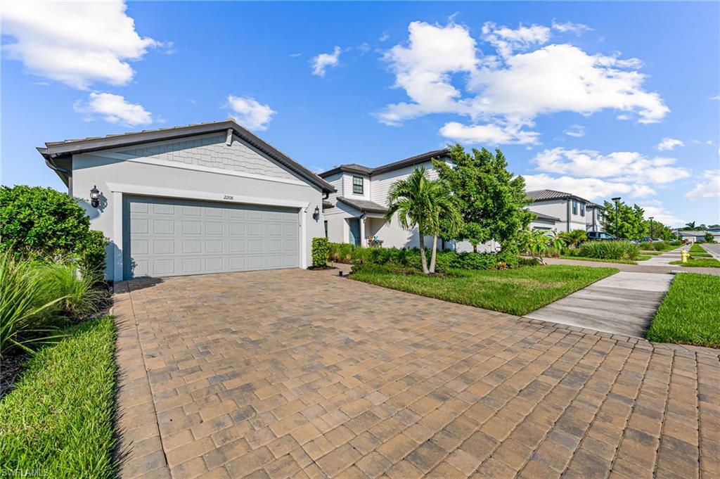 Image 3 of 27 For 2208 Yellowfin Cir