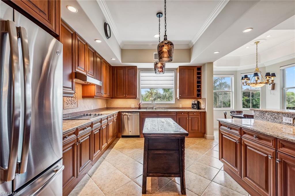 Image 15 of 34 For 501 Avellino Isles Cir 39201