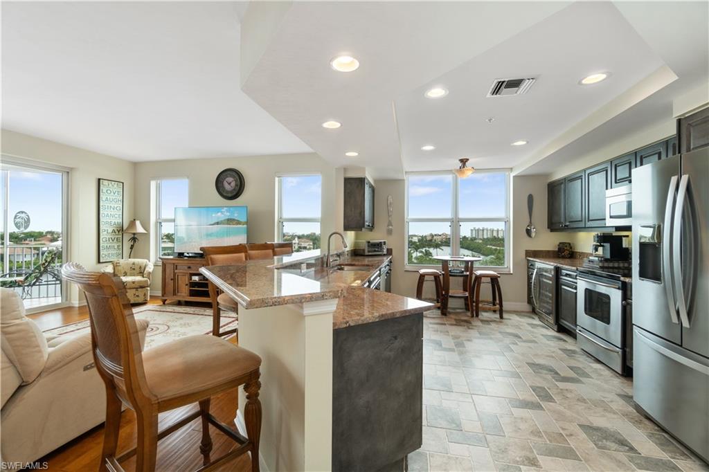 Image 11 of 41 For 4975 Bonita Beach Rd 507