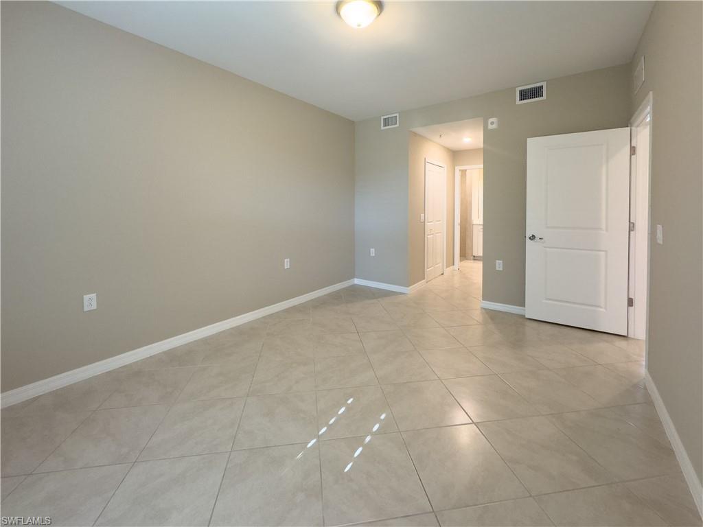 Image 14 of 50 For 6047 Ellerston Way 2113