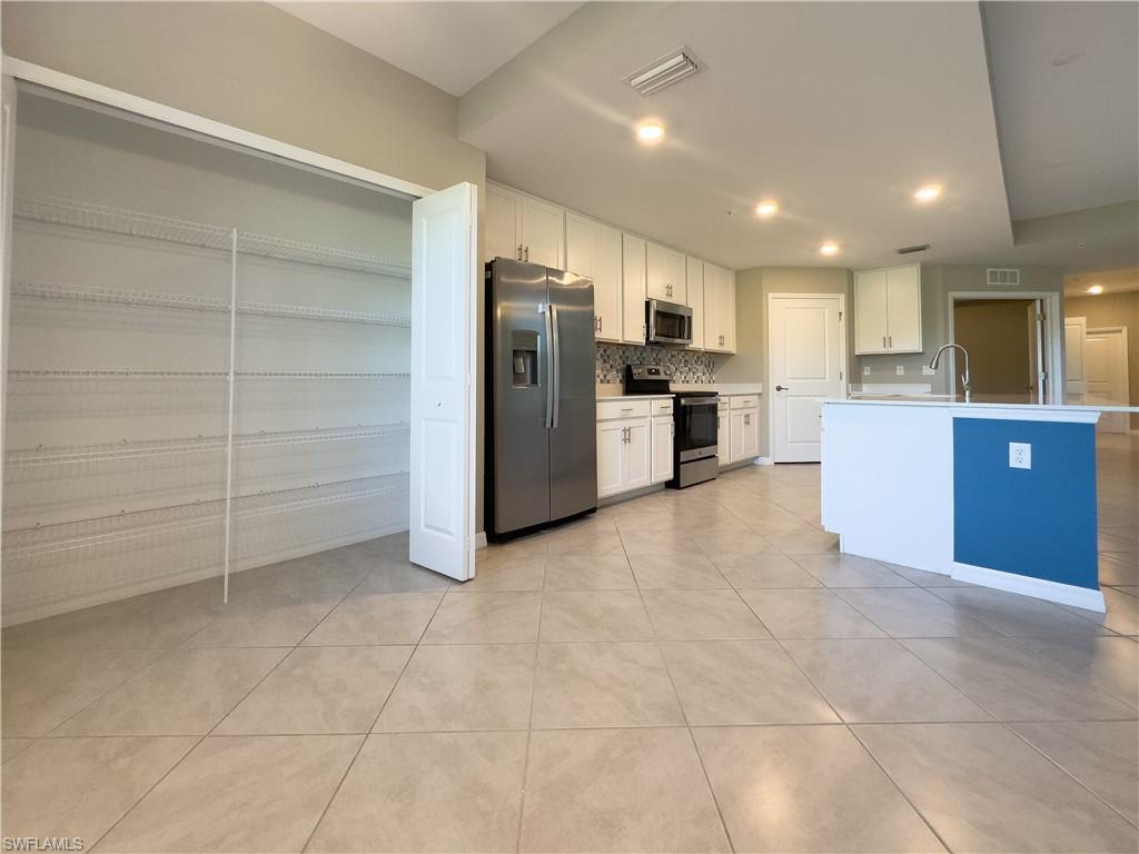 Image 7 of 50 For 6047 Ellerston Way 2113