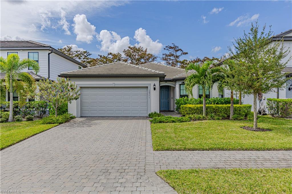 Details for 10371 Ventana Ln, NAPLES, FL 34120