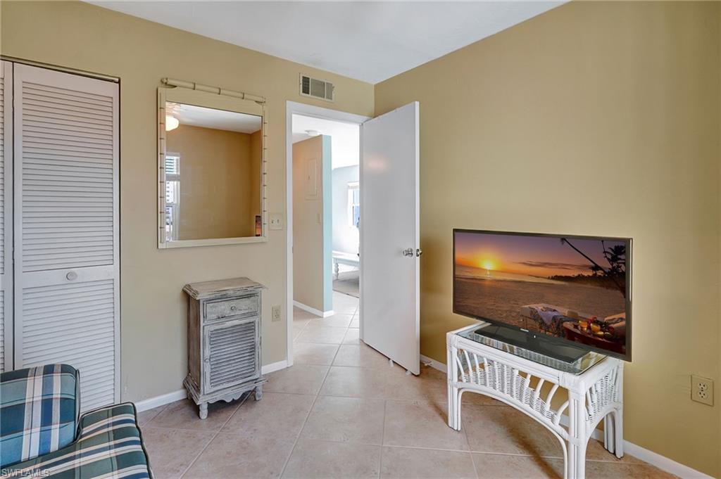 Image 13 of 19 For 6893 Estero Blvd 456