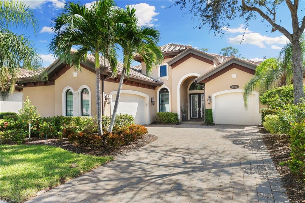 Details for 7529 Lantana Cir, NAPLES, FL 34119