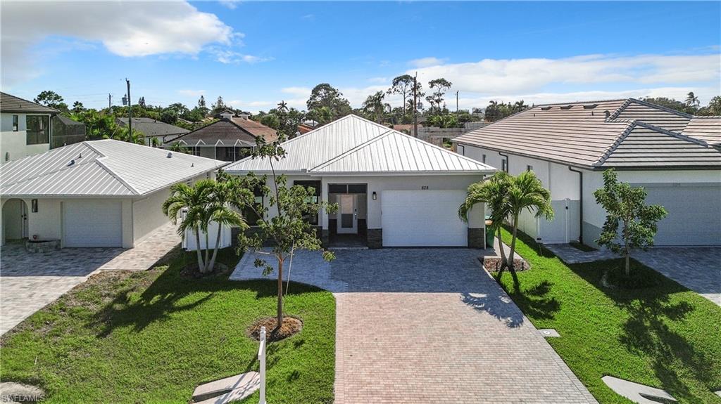 Details for 828 100th Ave N, NAPLES, FL 34108