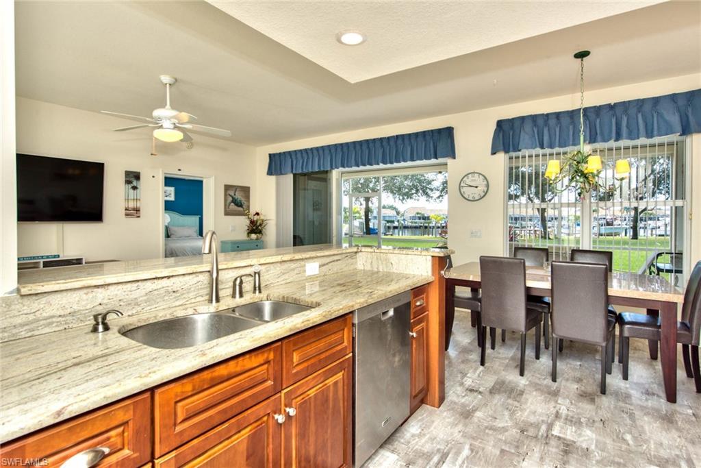 Image 14 of 30 For 285 Cays Dr 2302