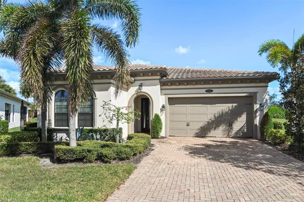 Details for 9236 Woodhurst Dr, NAPLES, FL 34120