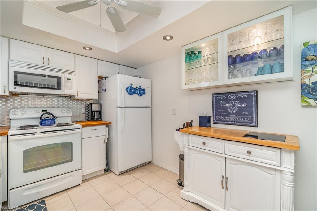 Image 10 of 26 For 3635 Boca Ciega Dr 214