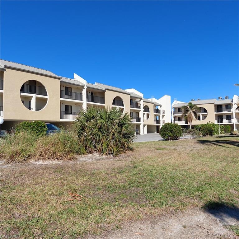 Image 21 of 31 For 21420 Bay Village Dr 216