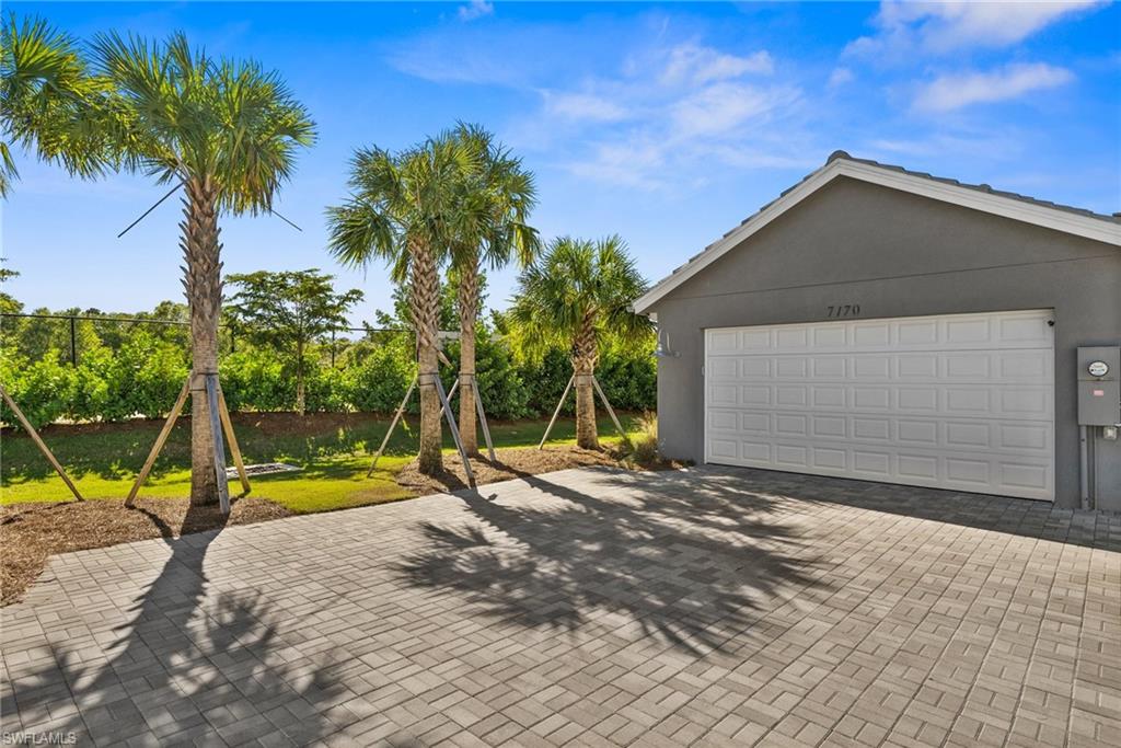 Image 34 of 44 For 7170 Saona Ct