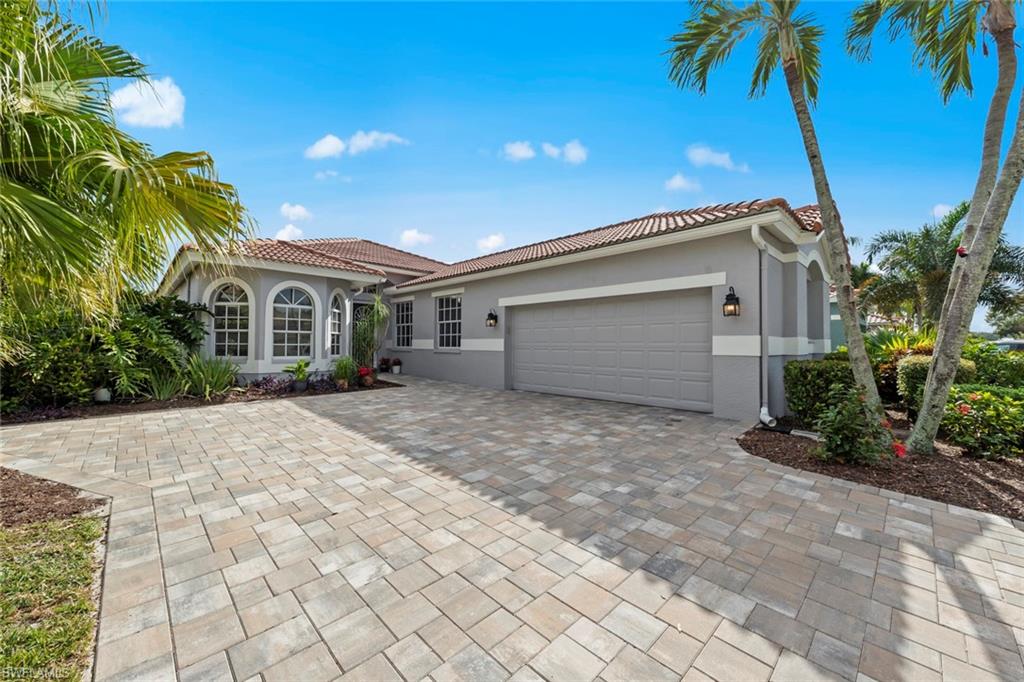 Details for 11316 Lakeland Cir, FORT MYERS, FL 33913