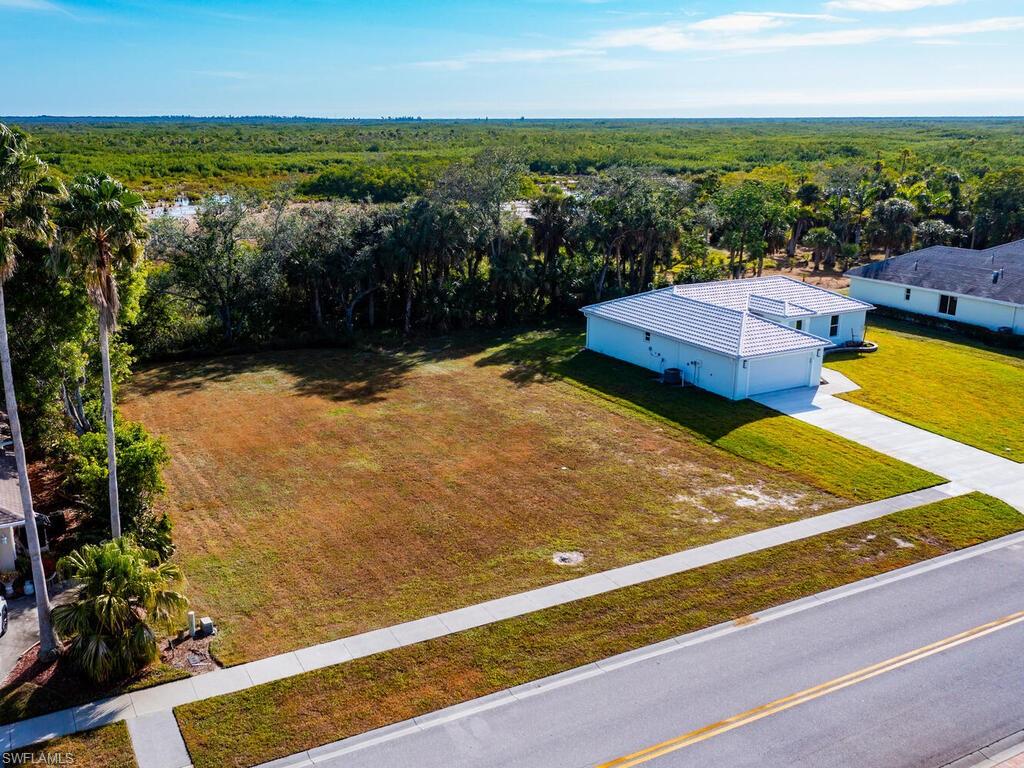 Image 5 of 10 For 204 Cays Dr 