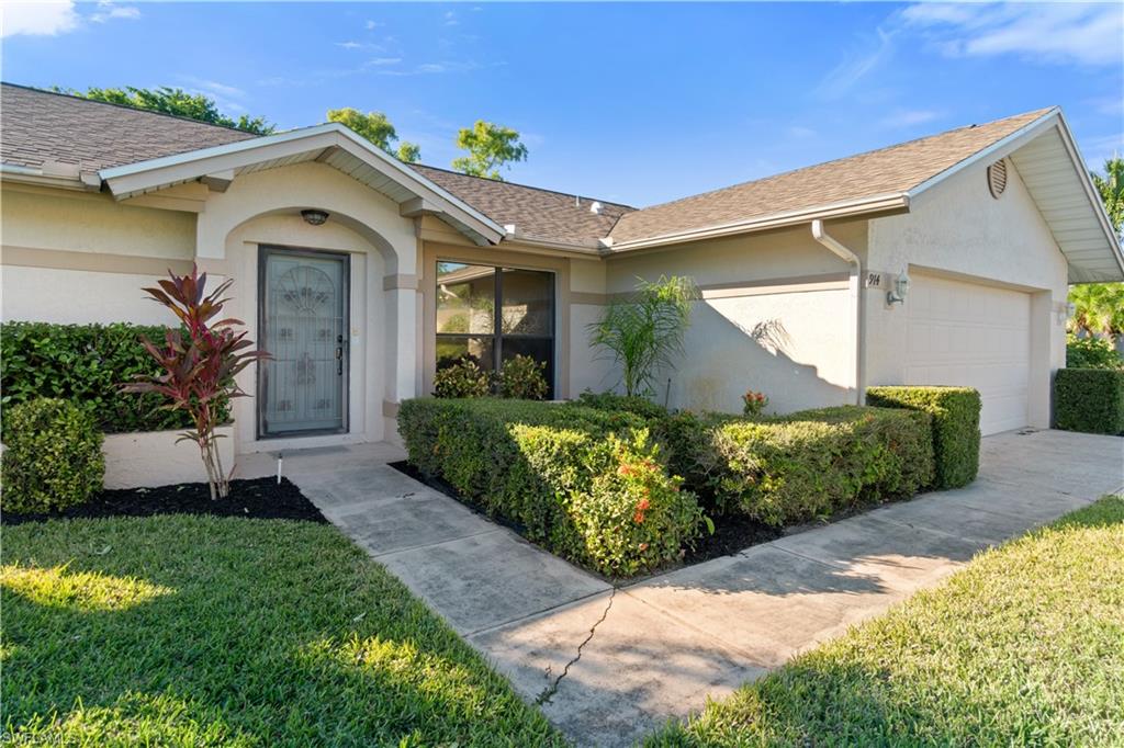 Details for 914 Charlemagne Blvd, NAPLES, FL 34112