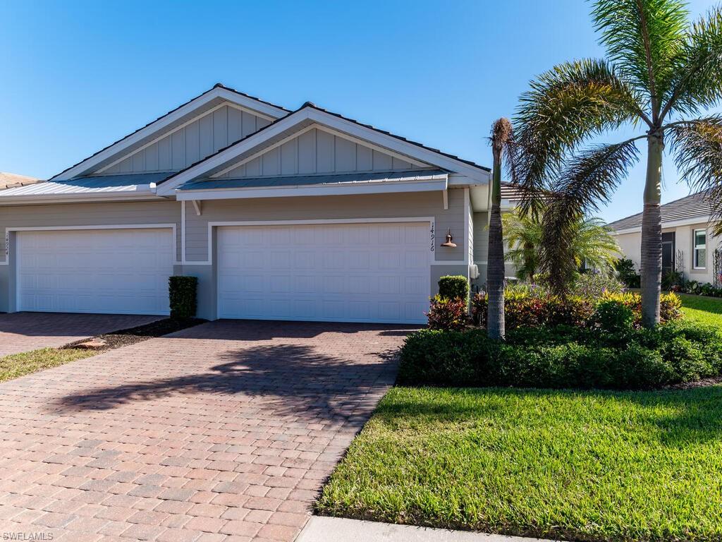 Details for 14916 Edgewater Cir, NAPLES, FL 34114