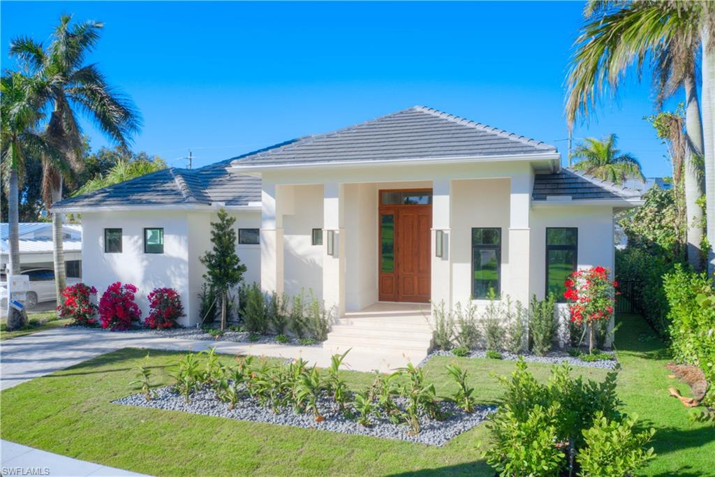 Details for 629 10th St N, NAPLES, FL 34102