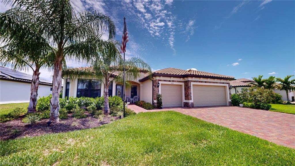 Details for 5725 Legendary Ln, IMMOKALEE, FL 34142