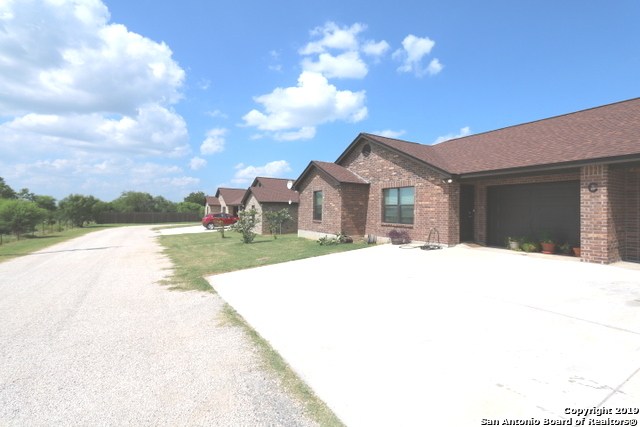 Listing photo id 8 for 16020 Us Highway 87