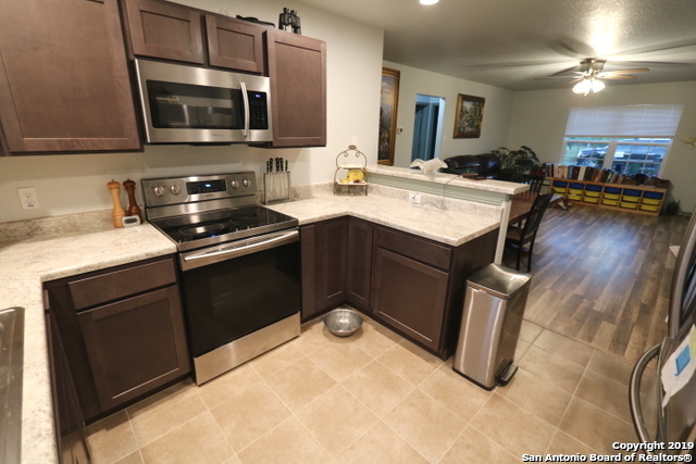 Listing photo id 11 for 16020 Us Highway 87