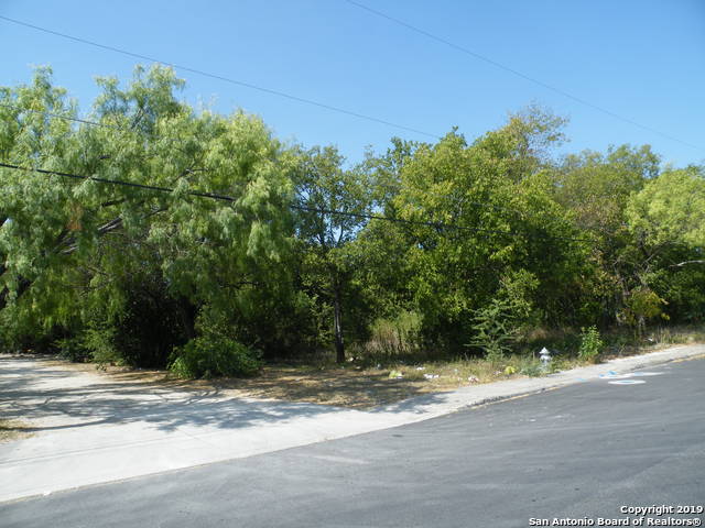 Listing photo id 0 for 4930 Fortuna