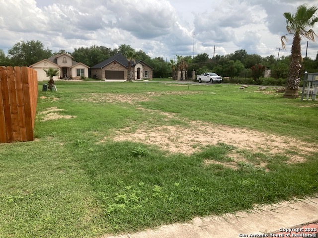 Details for 134 Sutton Place-lot 29, Uvalde, TX 78801