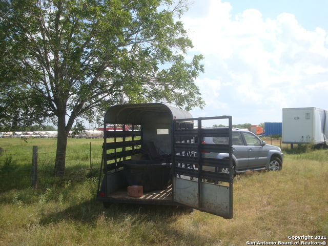 Image 9 of 20 For 16223 Interstate 35 S