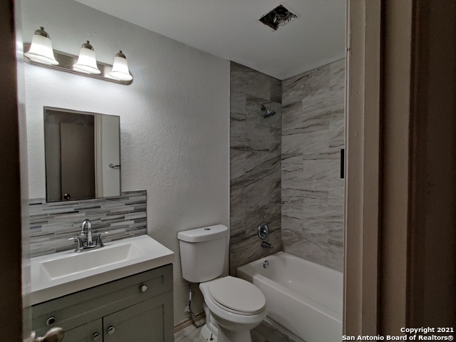 Image 14 of 18 For 9870 Sunset Pl